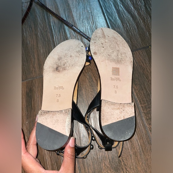 Coach Sadie Leather boho Embellished T-Strap Black Sandals Size 7.5 - Picture 10 of 12